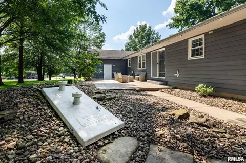 408 W Clark Trl, Herrin, IL 62948 photo 23