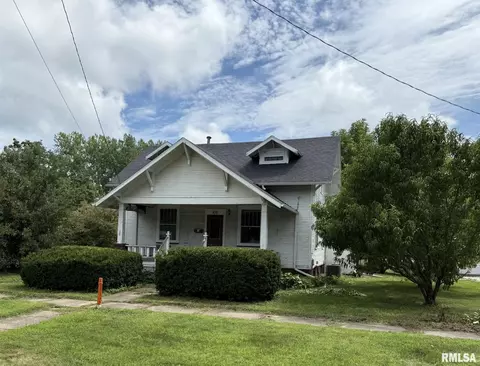 415 NE 1st St, Galva, IL 61434