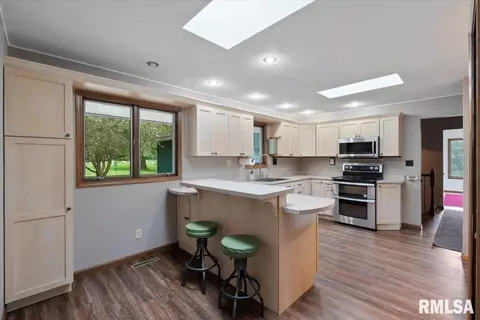 854 270th St, Viola, IL 61486 photo 23