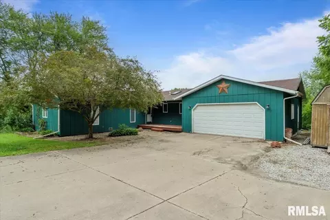 854 270th St, Viola, IL 61486 photo 3