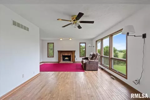 854 270th St, Viola, IL 61486 photo 18