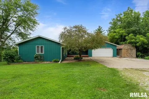 854 270th St, Viola, IL 61486