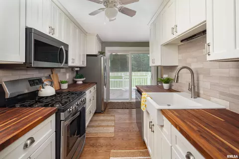 3208 9th St, Moline, IL 61265 photo 11