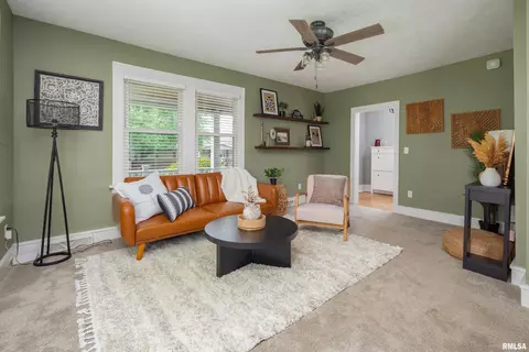 3208 9th St, Moline, IL 61265 photo 5
