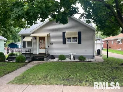 2212 W High St, Davenport, IA 52804