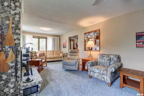 413 Ruth Pl, Clinton, IA 52732 photo 11