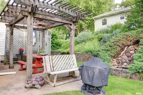 413 Ruth Pl, Clinton, IA 52732 photo 22