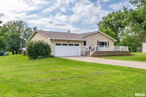 13260 64th Ave, Blue Grass, IA 52726