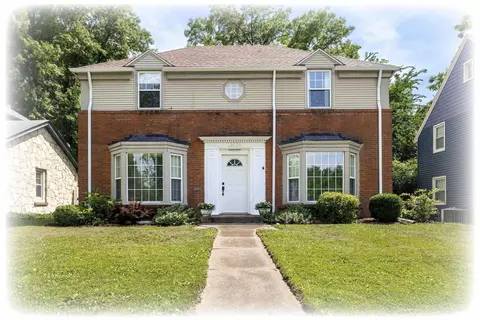3029 E Locust St, Davenport, IA 52803