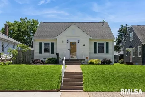 331 W 31st St, Davenport, IA 52803