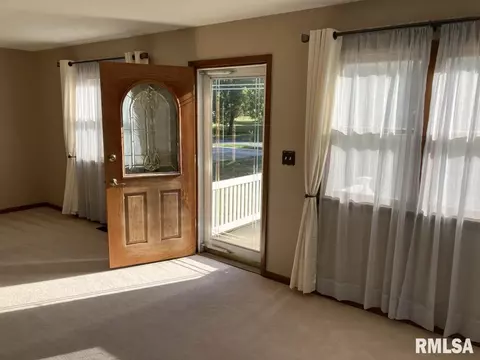 328 N Illinois St, Camp Point, IL 62320 photo 7