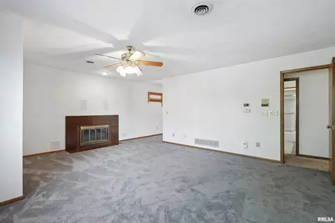 509 S 7th St, Eldridge, IA 52748 photo 20