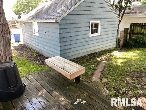 1176 25th St, Moline, IL 61265 photo 4