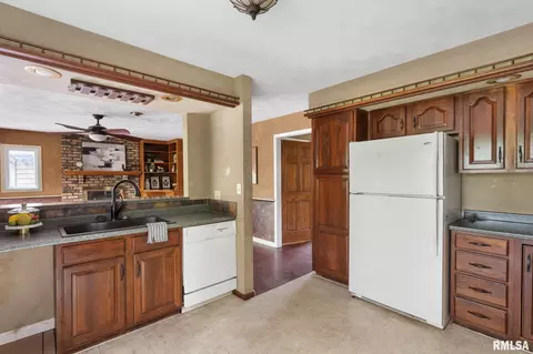 2906 27th Avenue A, Moline, IL 61265 photo 5