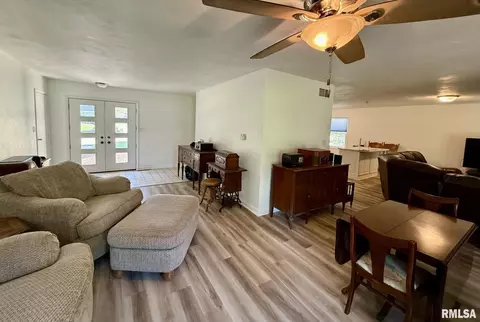 833 David St, Kewanee, IL 61443 photo 9