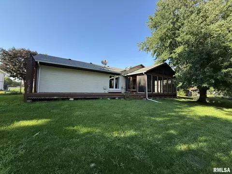 833 David St, Kewanee, IL 61443 photo 3