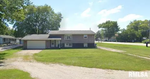 1002-1004 10th Ave, Silvis, IL 61282