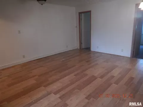 419 N Lexington Ave, Kewanee, IL 61443 photo 9