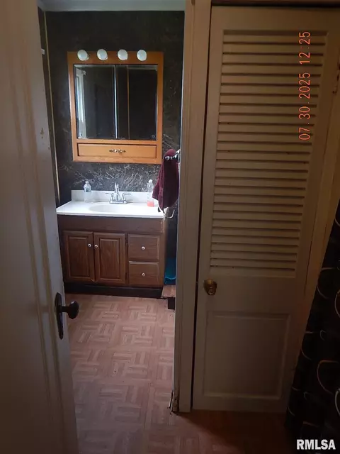 419 N Lexington Ave, Kewanee, IL 61443 photo 7