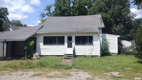 1636 Main Ave, Carterville, IL 62918