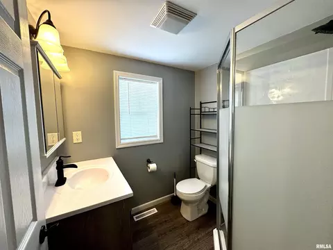 1204 20th Ave, Viola, IL 61486 photo 7