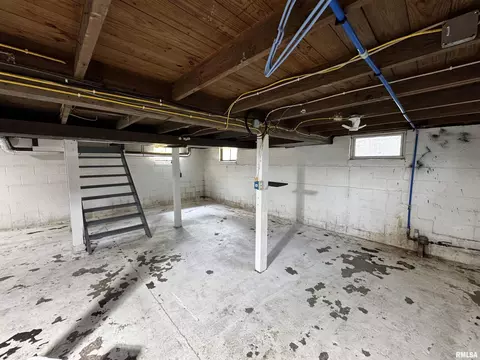 1204 20th Ave, Viola, IL 61486 photo 9