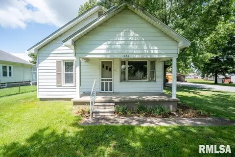 1206 E Boulevard St, Marion, IL 62959