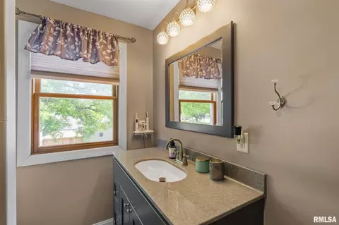 1808 13th St, Moline, IL 61265 photo 19