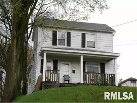 2208 E Locust St, Davenport, IA 52803