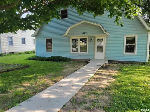 1203 8th St, Durant, IA 52747