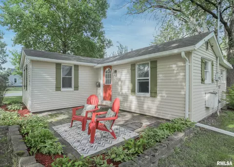 2702 47th St, Moline, IL 61265 photo 3
