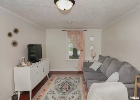 2702 47th St, Moline, IL 61265 photo 6
