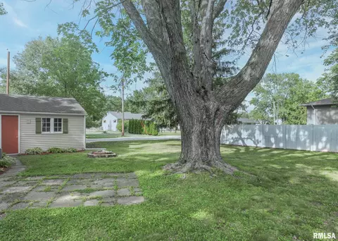 2702 47th St, Moline, IL 61265 photo 24