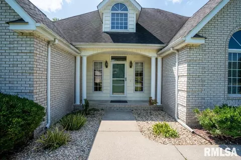 15 Timber Creek Dr, Herrin, IL 62948 photo 4
