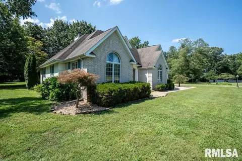 15 Timber Creek Dr, Herrin, IL 62948 photo 3