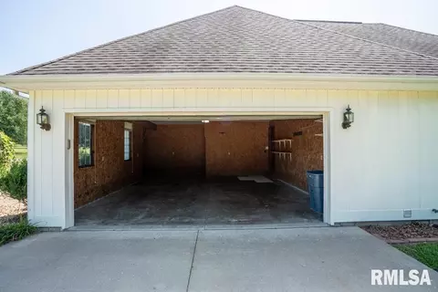 15 Timber Creek Dr, Herrin, IL 62948 photo 37