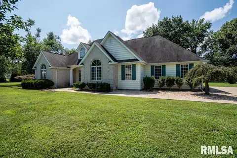 15 Timber Creek Dr, Herrin, IL 62948 photo 2