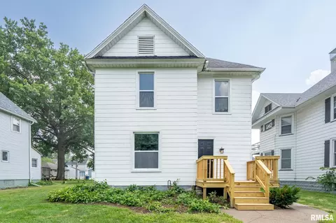 813 W Locust St, Davenport, IA 52804