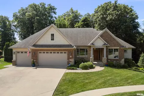 14 Chippiannock Trl, Rock Island, IL 61201
