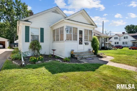 1445 41st St, Rock Island, IL 61201