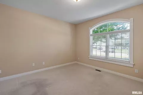 1003 W Spring St, Eldridge, IA 52748 photo 26