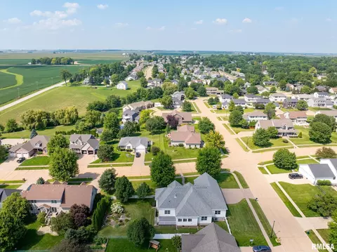 1003 W Spring St, Eldridge, IA 52748 photo 57