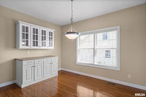 1003 W Spring St, Eldridge, IA 52748 photo 16