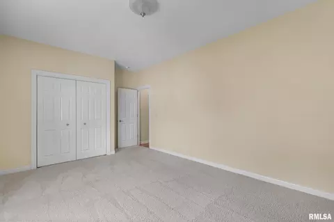 1003 W Spring St, Eldridge, IA 52748 photo 29
