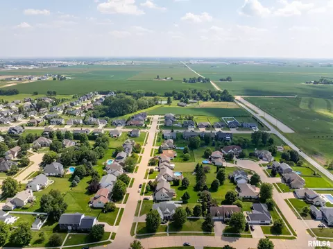 1003 W Spring St, Eldridge, IA 52748 photo 61