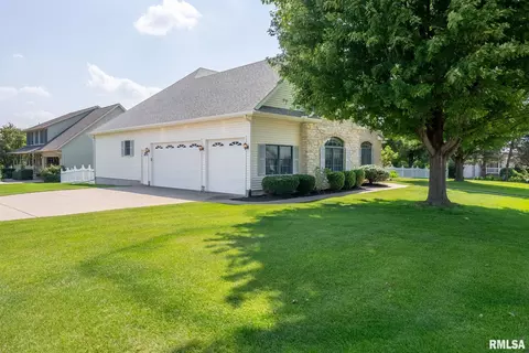1003 W Spring St, Eldridge, IA 52748 photo 45