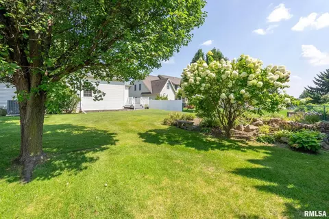 1003 W Spring St, Eldridge, IA 52748 photo 48