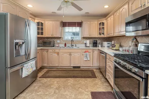 401 Bogie Dr, Herrin, IL 62948 photo 11