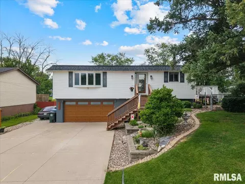 2325 N Zenith Ave, Davenport, IA 52804