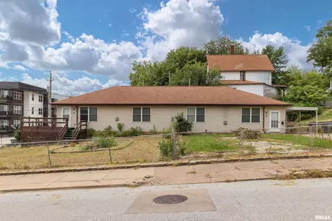522-528 Farnam St, Davenport, IA 52803